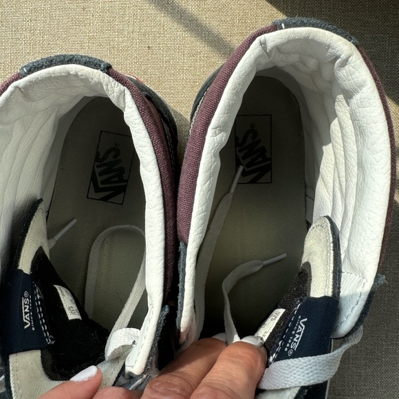 Vans Sk8 Hi model Vans HiTops. Great shape in and out, unique color combo. - Picture 6 of 9